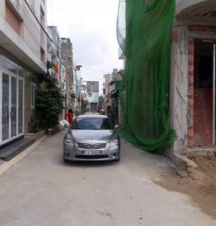 Bán nhà mới xây 1 trệt 2 lầu đúc phường Phú Hữu quận 9