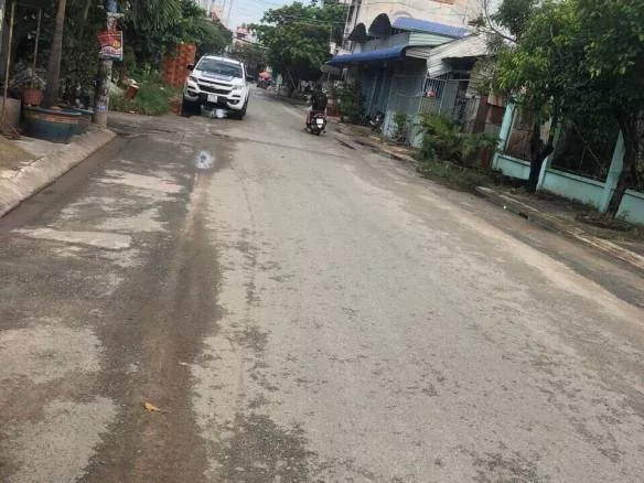 Cần bán lô đất mặt tiền đường số 10 (Con đường rộng thoáng sạch đẹp – Đa phần là nhà mới xây) tại ngã tư Hiệp Bình Phước, quận Thủ Đức.