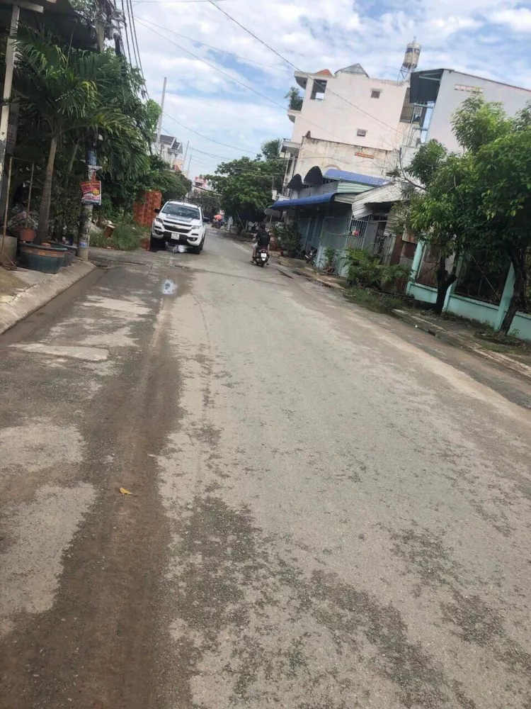 Cần bán lô đất mặt tiền đường số 10 (Con đường rộng thoáng sạch đẹp – Đa phần là nhà mới xây) tại ngã tư Hiệp Bình Phước, quận Thủ Đức.