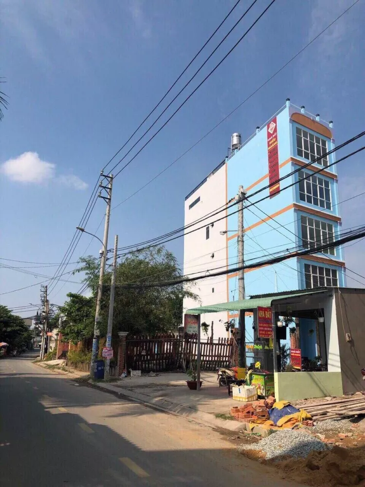 Cần bán lô đất mặt tiền đường số 10 (Con đường rộng thoáng sạch đẹp – Đa phần là nhà mới xây) tại ngã tư Hiệp Bình Phước, quận Thủ Đức.