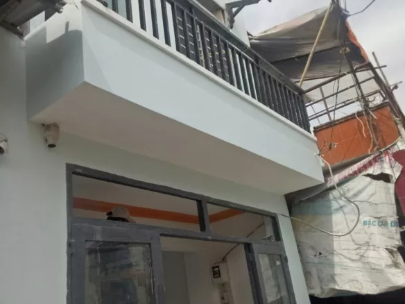 Bán gấp nhà sổ riêng ngay chợ Nhỏ, F Hiệp Phú, Quận 9