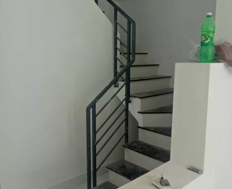Bán gấp nhà sổ riêng ngay chợ Nhỏ, F Hiệp Phú, Quận 9