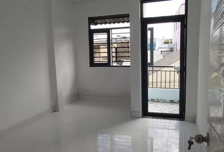 Bán gấp nhà sổ riêng ngay chợ Nhỏ, F Hiệp Phú, Quận 9