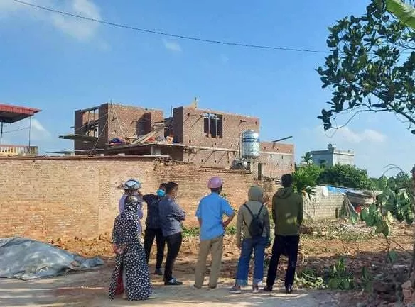 Ảnh hưởng từ Covid-19, môi giới “bỏ phố về quê” vẫn kiếm cả trăm triệu đồng mỗi tháng