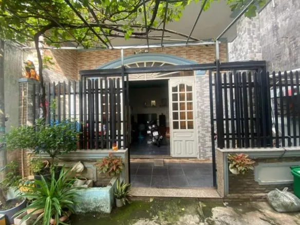 Bán nhà đường 182, Tăng nhơn Phú A quận 9