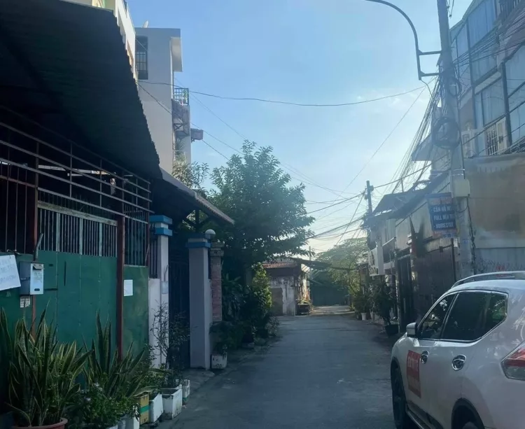 Bán đất tặng nhà đang có 10 phòng trọ cho thuê gần xlhn quận 9