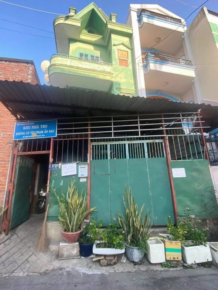 Bán đất tặng nhà đang có 10 phòng trọ cho thuê gần xlhn quận 9