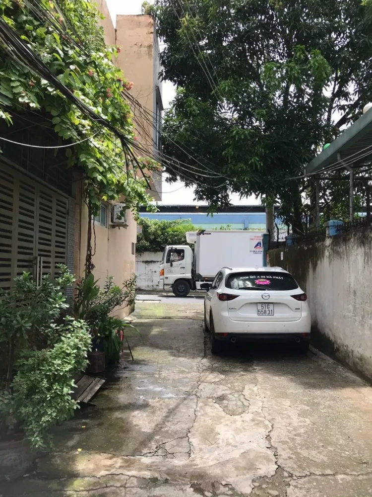 Bán nhà cấp 4 đường 6 đăng văn Bi.hẻm xe hơi