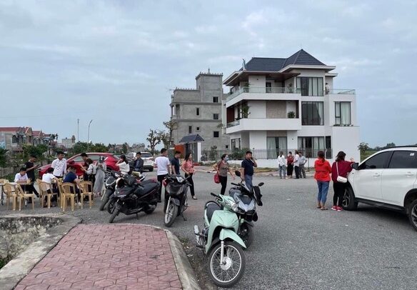 “Buôn tài không bằng dài vốn” là cách nhiều nhà đầu tư bất động sản lãi vài chục lần sau nhiều năm giữ đất