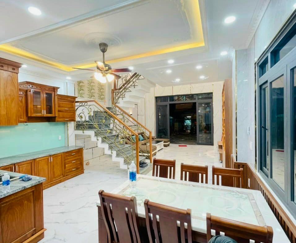 Cần bán nhà mặt tiền kinh doanh đường 49 Hiệp Bình Chánh, thủ đức