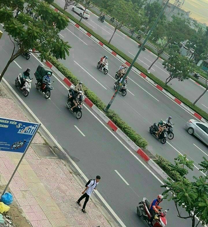 Bán nhà mặt tiền Phạm Văn Đồng, đang cho thuê 90tr/th, lô góc