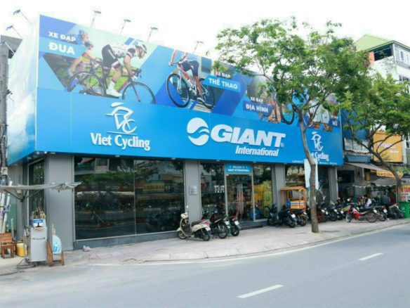Bán nhà mặt tiền Phạm Văn Đồng, đang cho thuê 90tr/th, lô góc