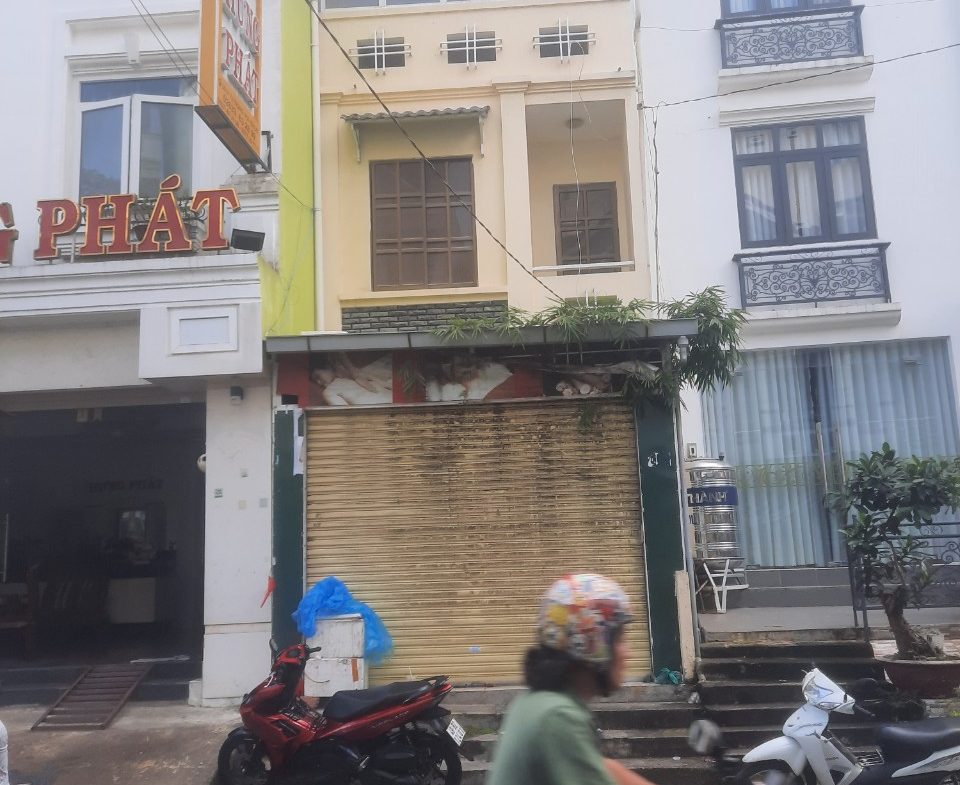 Bán nhà mt đường Lý Tự Trọng Tp Đà Lạt