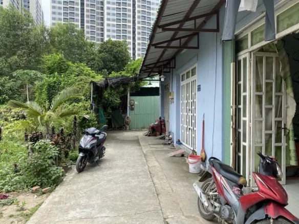 Nhà cho thuê 1 trệt 1 lửng 5 triệu/tháng ngay KDT Vinhomes Quận 9