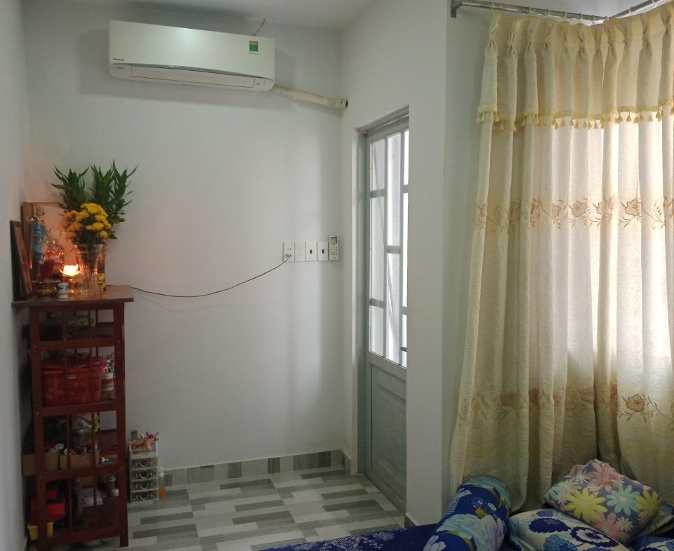 Bán gấp nhà ngay Gigamall Thủ Đức giá rẻ