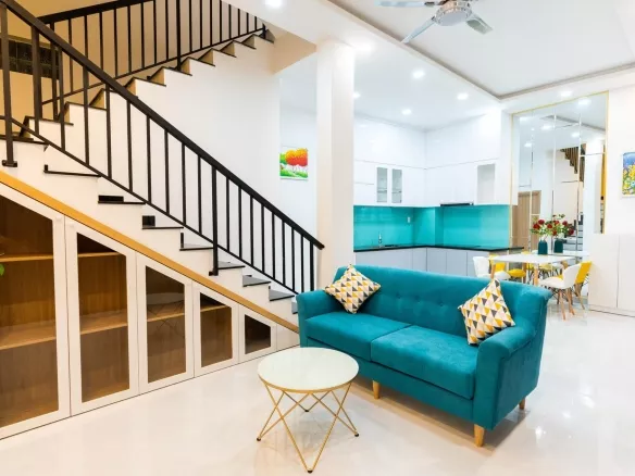 Nhà Đẹp View Sông: Cần bán nhà nhà 3 tầng + Sân Thượng đúc gần Vinhome Quận 9