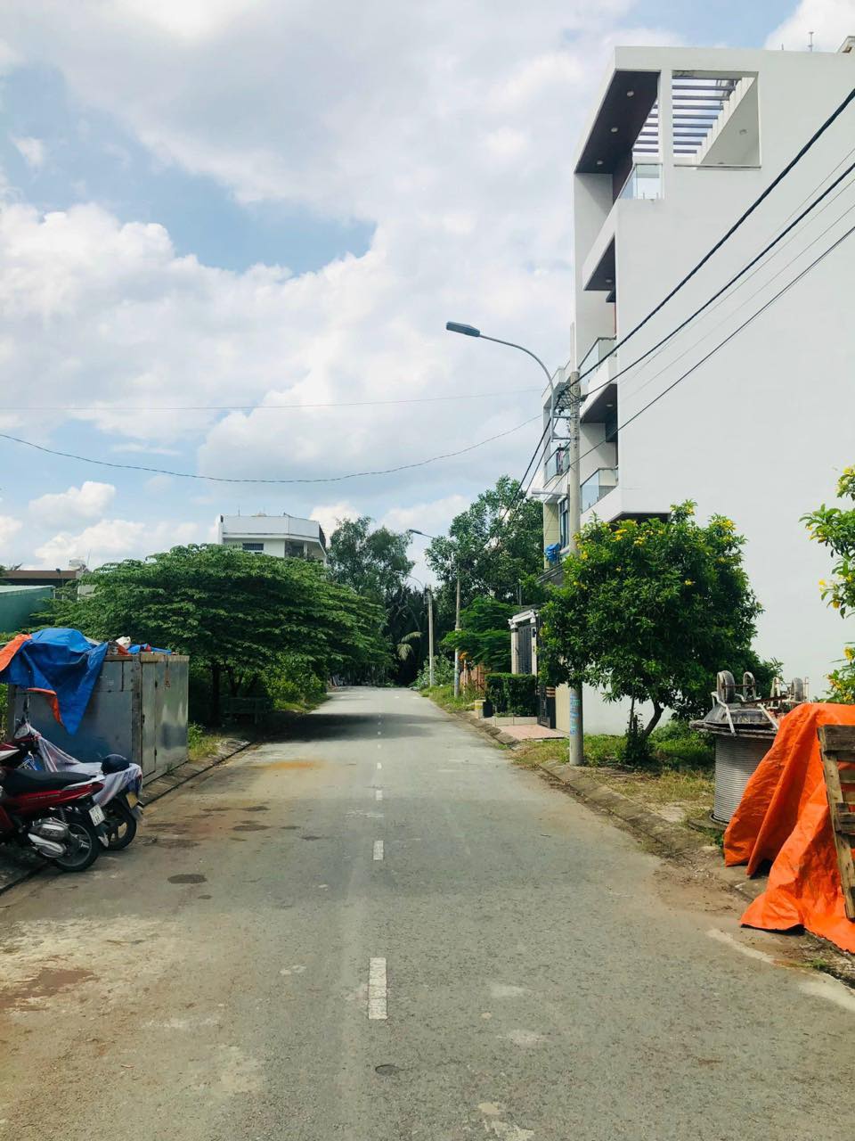 Bán gấp đất phú hữu quận 9