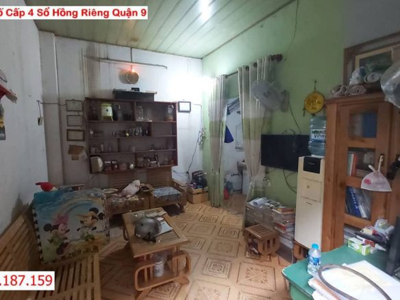 Bán Nhà Phố cấp 4 TP.Thủ Đức (Quận 9), Diện Tích 28m2, vuông vắn, Sổ Hồng Riêng, Giá Chỉ 1 Tỷ 950 Triệu