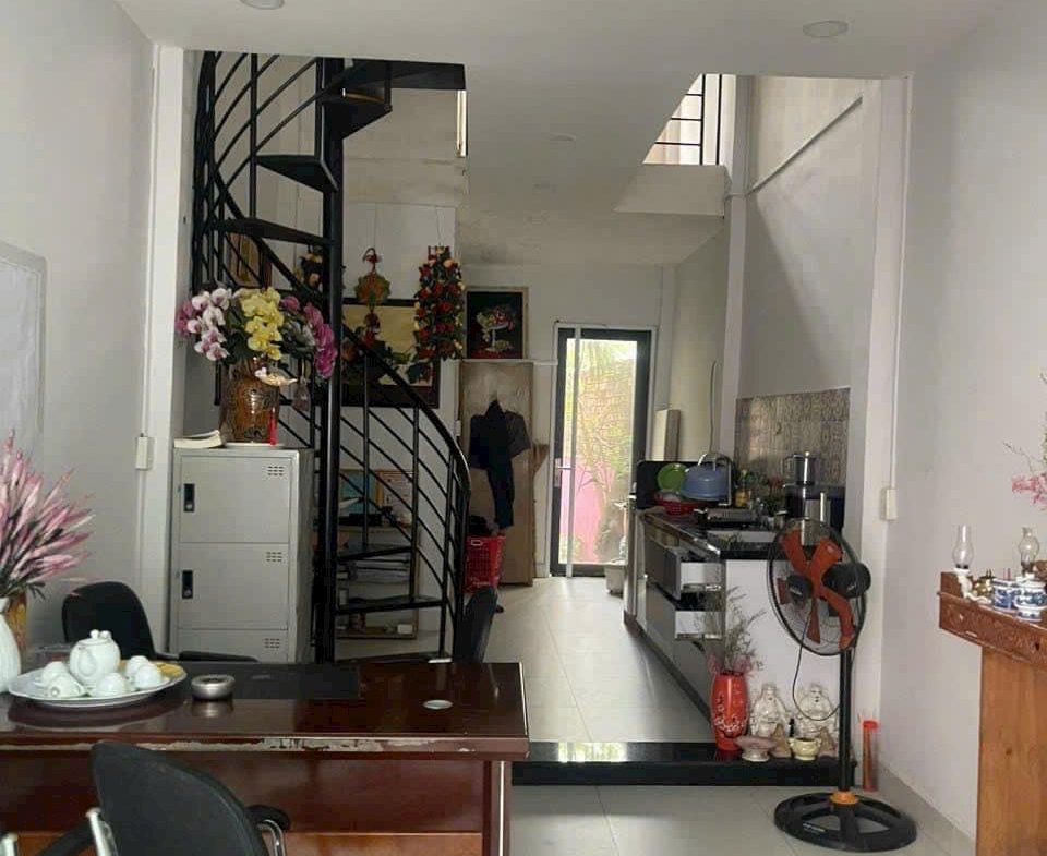 Bán nhà linh đông giá chỉ 1,9 tỷ