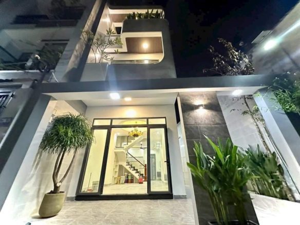 Bán nhà mới xây đẹp ngay đường Hoàng Diệu 2, Kha Vạn Cân thủ Đức