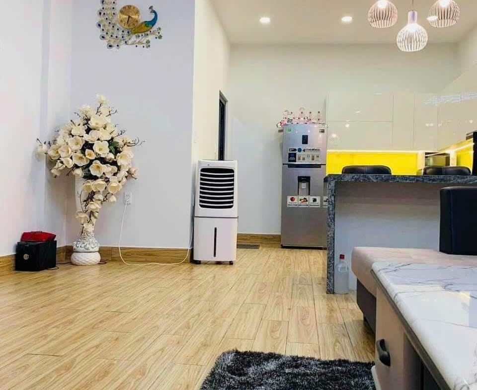 Cho thuê nhà nguyên căn hẻm xe hơi đường Đình Phong Phú quận 9