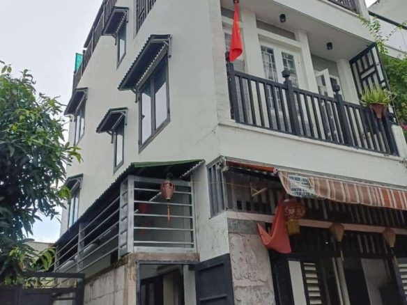 Cho thuê nhà nguyên căn hẻm xe hơi hiệp bình phước