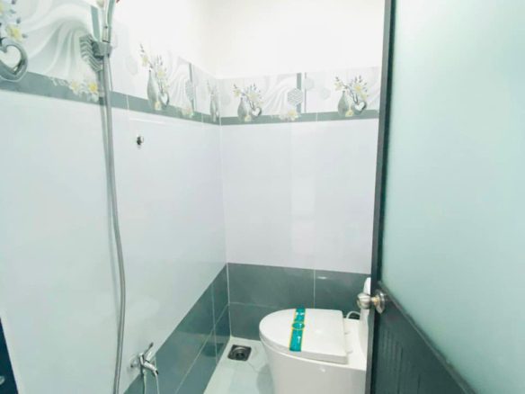Bán nhà sổ chung đường 20, Linh đông Thủ đức giá rẻ