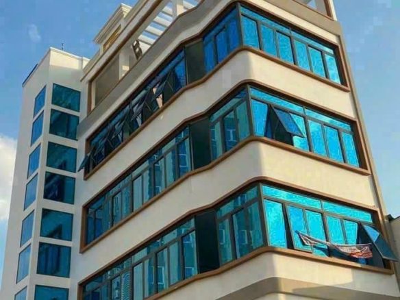Bán tòa nhà Building mặt tiền Lê Văn Việt quận 9