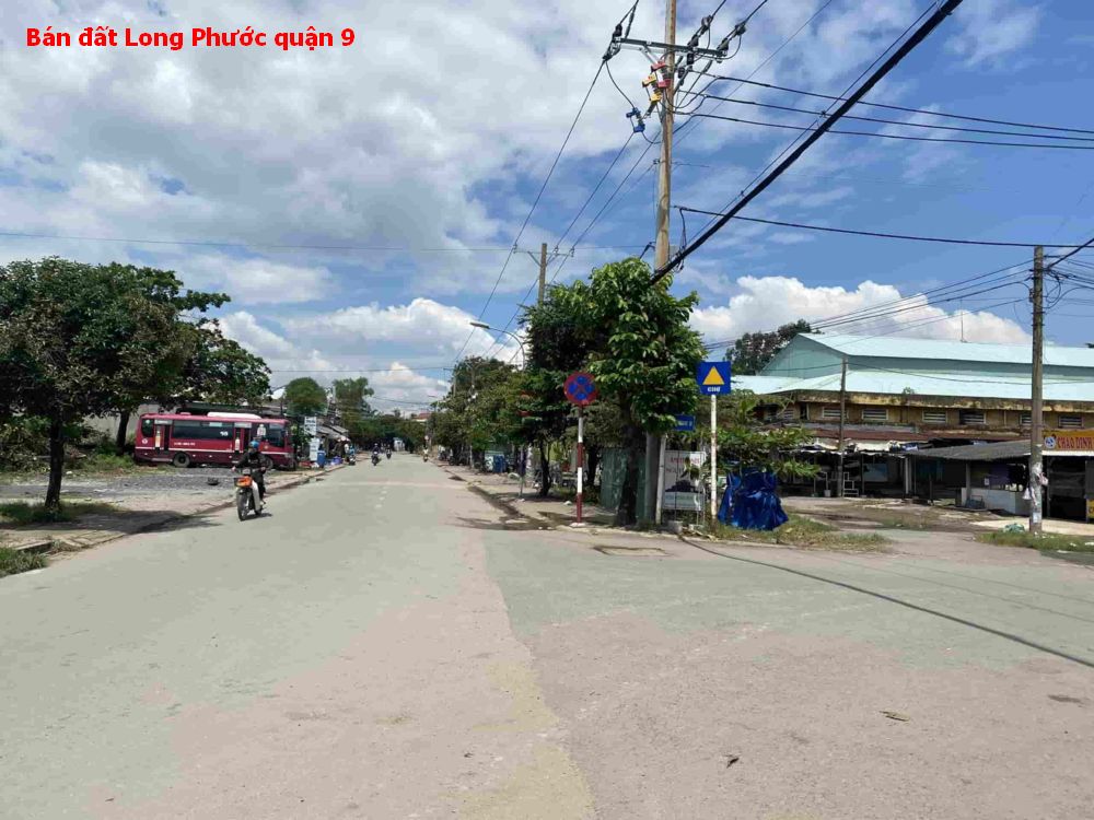 Bán đất ngay chợ Long Phước gần Vinhome Grand Park