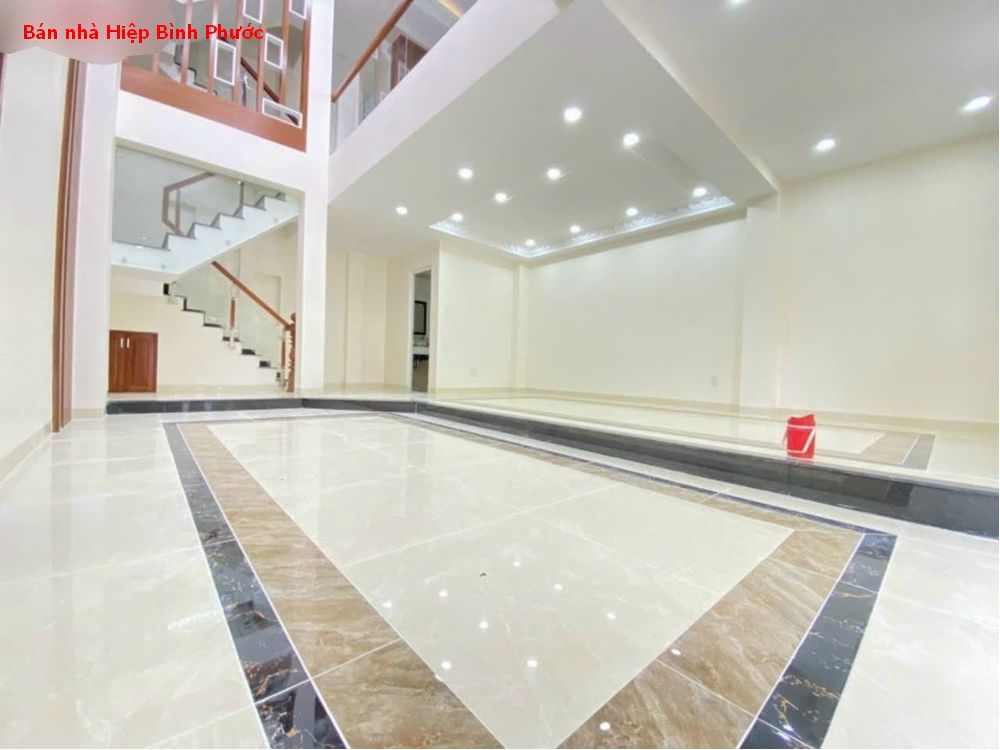 Bán nhà Hiệp Bình Phước, 1 trệt 3 lầu gần Vạn Phúc, hẻm xe hơi tận nơi