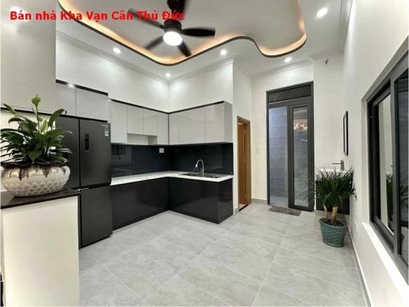 Bán nhà Kha Vạn Cân Thủ Đức, nhà mới xây 1 trệt 2 lầu hẻm xe hơi