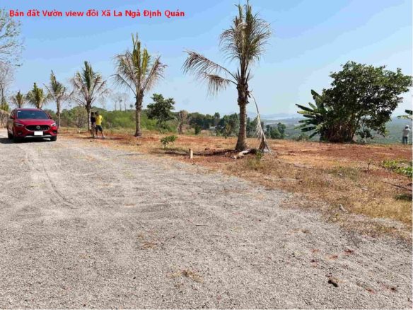 Bán gấp đất vườn view đồi xã La Ngà, Định Quán – 1000m2 giá chỉ 450tr