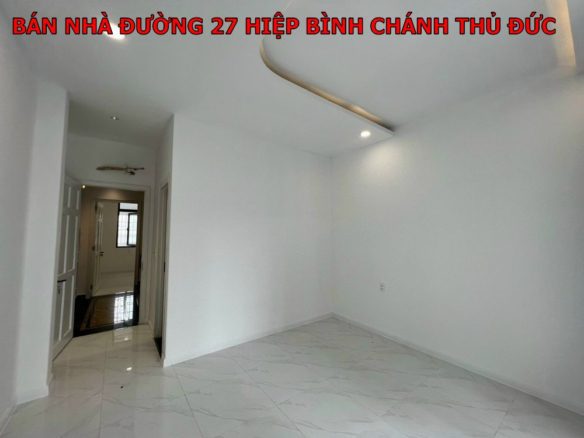 Bán nhà 1 trệt 3 lầu đường 27 Hiệp Bình Chánh Thủ Đức