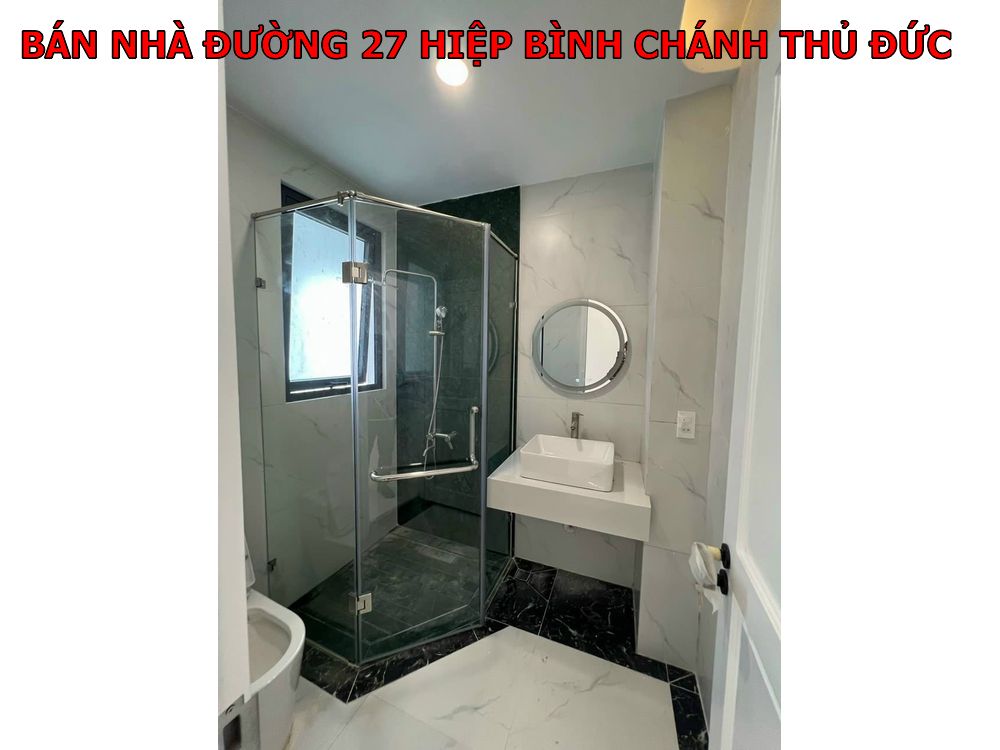 Bán nhà 1 trệt 3 lầu đường 27 Hiệp Bình Chánh Thủ Đức