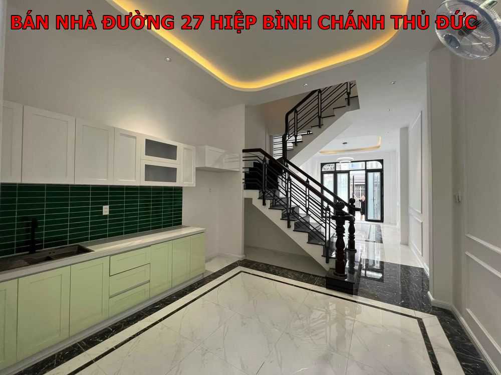 Bán nhà 1 trệt 3 lầu đường 27 Hiệp Bình Chánh Thủ Đức