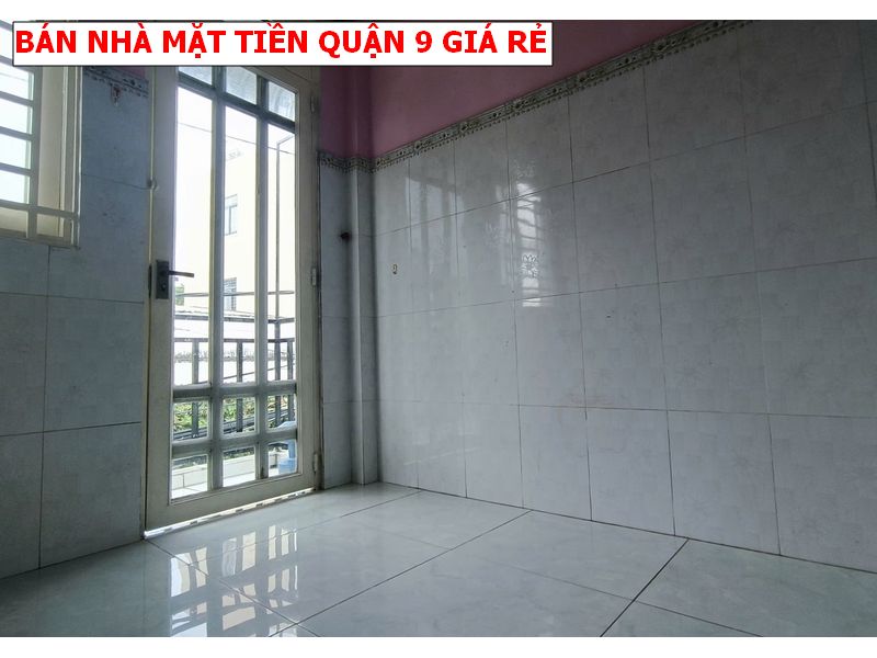Bán nhà mặt tiền quận 9 giá 2,1 tỷ