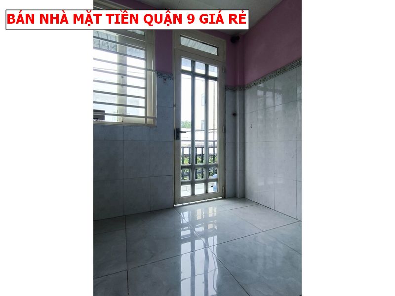 Bán nhà mặt tiền quận 9 giá 2,1 tỷ