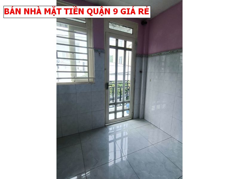 Bán nhà mặt tiền quận 9 giá 2,1 tỷ