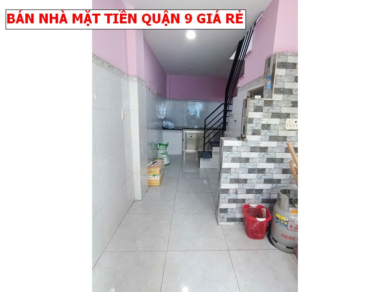 Bán nhà mặt tiền quận 9 giá 2,1 tỷ