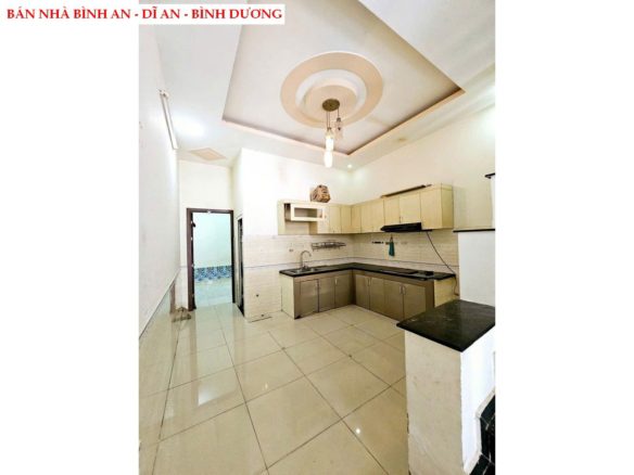 Bán nhà Dĩ An, Bình Dương, vị trí đẹp tiện kinh doanh