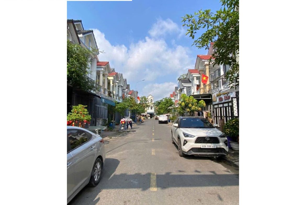 Bán nhà khu dân cư Phú Hồng Thịnh 8 giá tốt